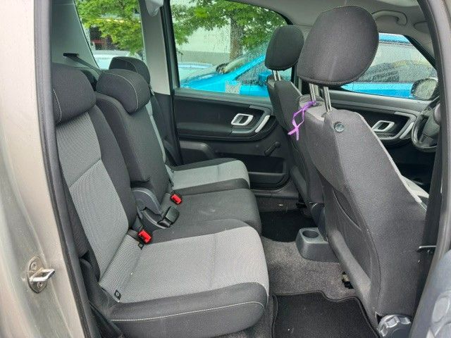 Fahrzeugabbildung SKODA Roomster Comfort PANORAMA KLIMA ALU