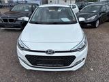 Hyundai i20 blue Classic - Hyundai i20: Classic