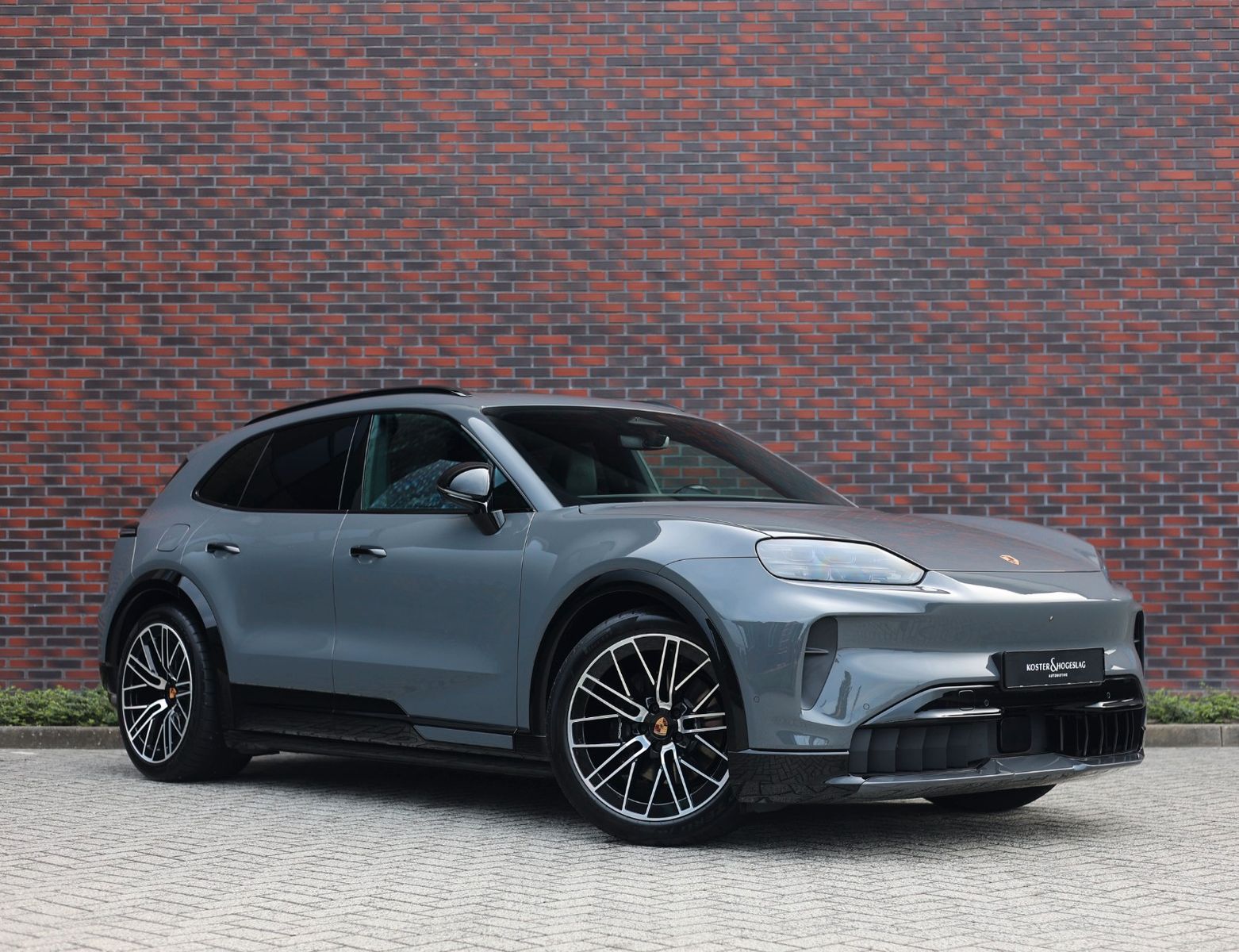 Porsche Cayenne Electric | Pano - BOSE - AHK