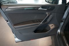 VW Tiguan 2.0 TDI Highline R-Line 4Motion | Pano VW Tiguan 2.0 TDI Highline R-Line 4Motion | Pano