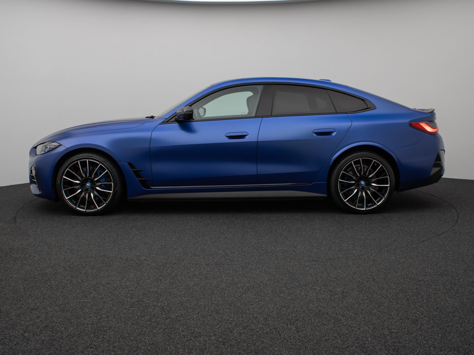 Fahrzeugabbildung BMW i4 M50 Gran Coupé Glasdach Laser 360°HUD DAB H/K