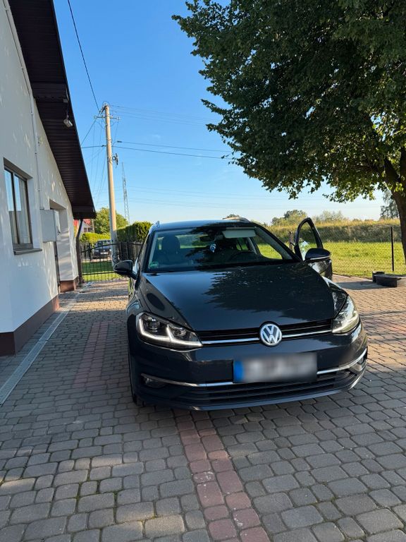 Image of Volkswagen Golf