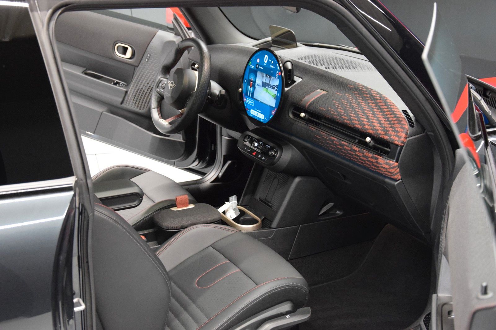 Fahrzeugabbildung MINI Cooper C John Cooper Works Trim L HuD Leder Ambi