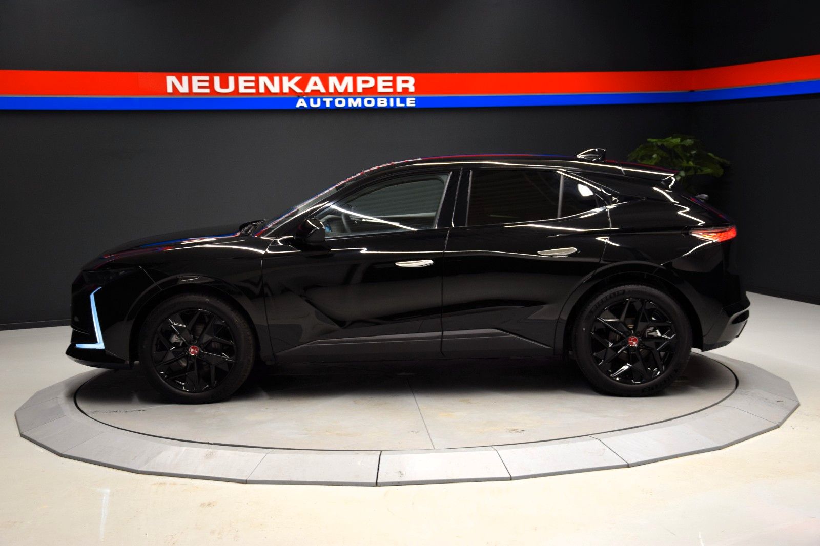 Fahrzeugabbildung DS Automobiles DS4 Performance Line Pure Tech 130 HuD Memory