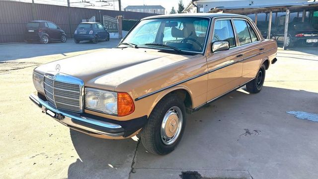 Mercedes-Benz Serie 200-280 200 - Splendide cond