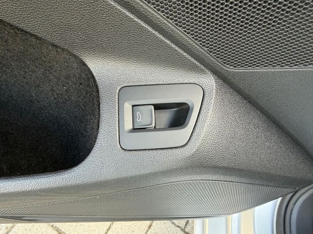 Fahrzeugbild 12