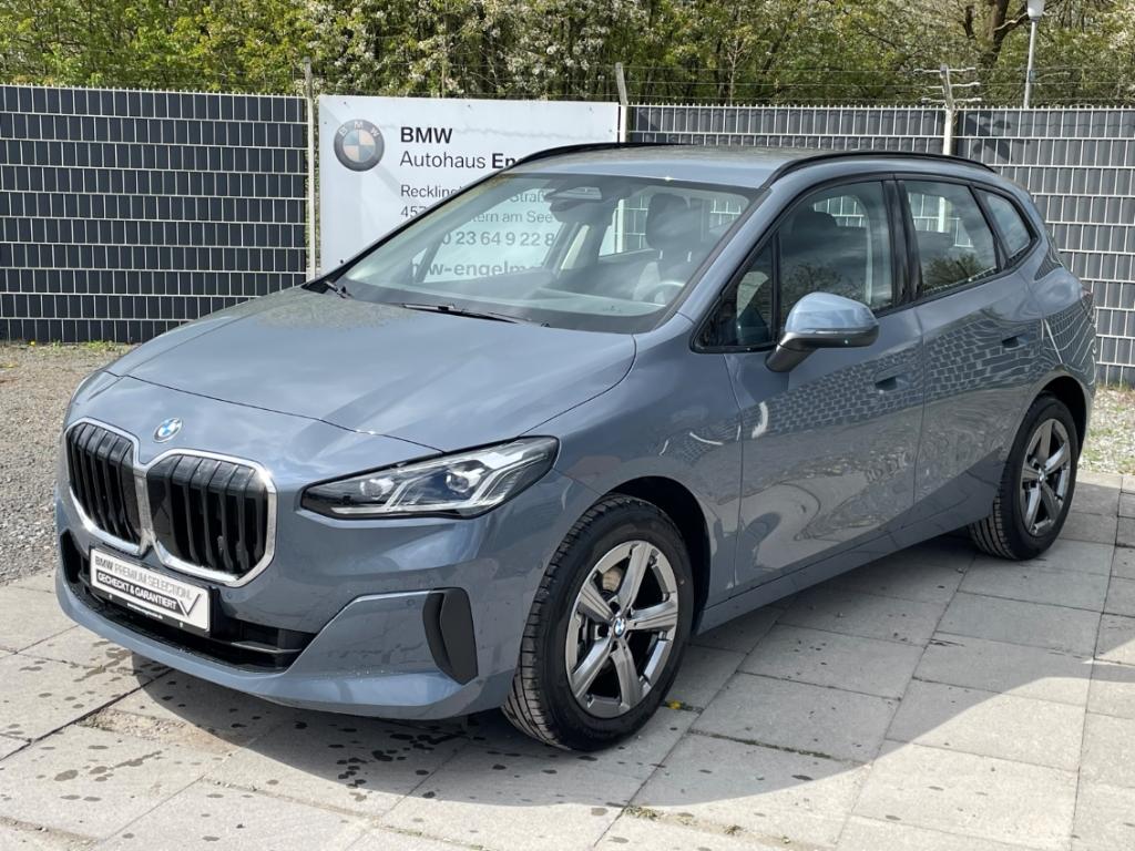 BMW 220 Active Tourer i Park-Assistent AHK-klappbar!