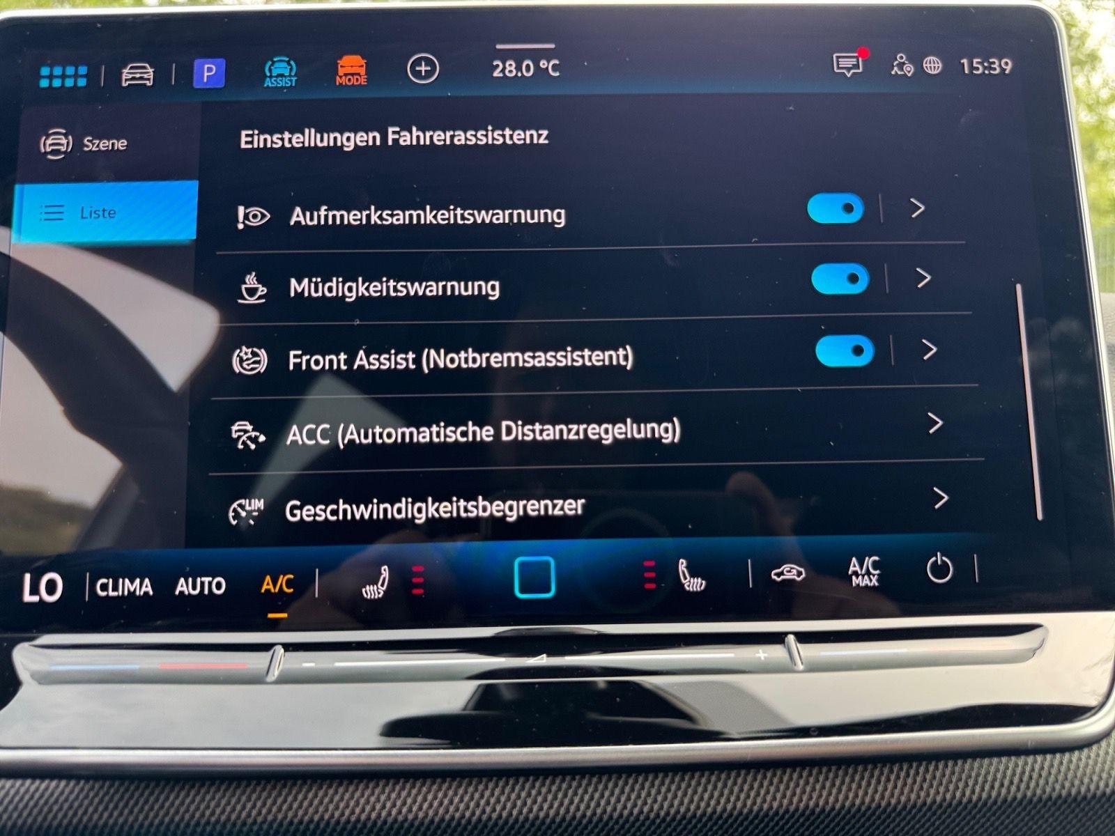 Volkswagen Golf VIII Variant R-Line 1.5 TSI APP*ACC*LED!!, миниатюра 21