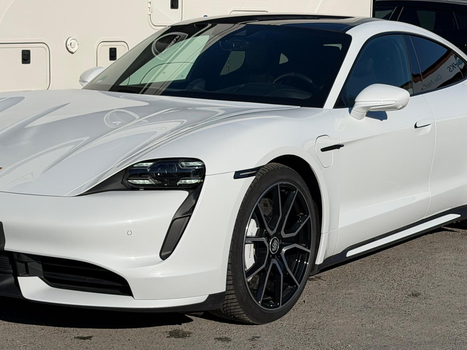 Porsche Taycan Turbo / PSCB / Winterreifen