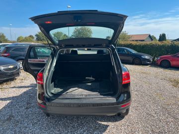 Volkswagen Touareg - 7