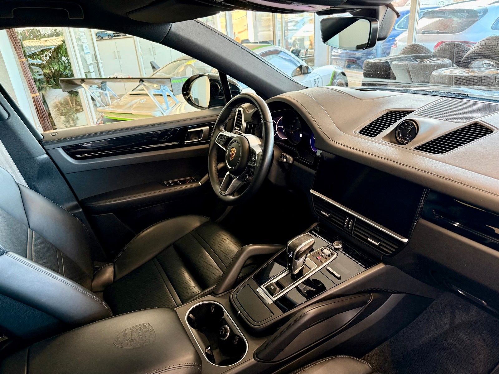 Porsche Cayenne Coupe Platinum Edition SportDesign foto 16