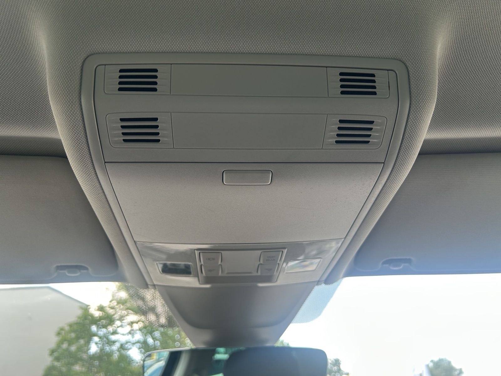 Fahrzeugabbildung Volkswagen Tiguan IQ.DRIVE LED Navi ACC AHK RFK SHZ