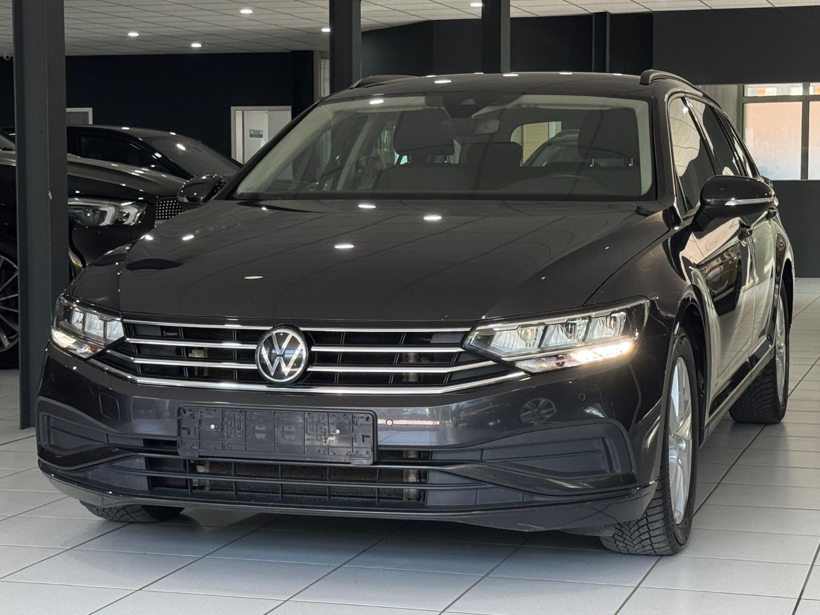 Volkswagen Passat 2.0TDI *CONCEP.*R-CAM*NAVI*eAHK*KEYL*SHZ*