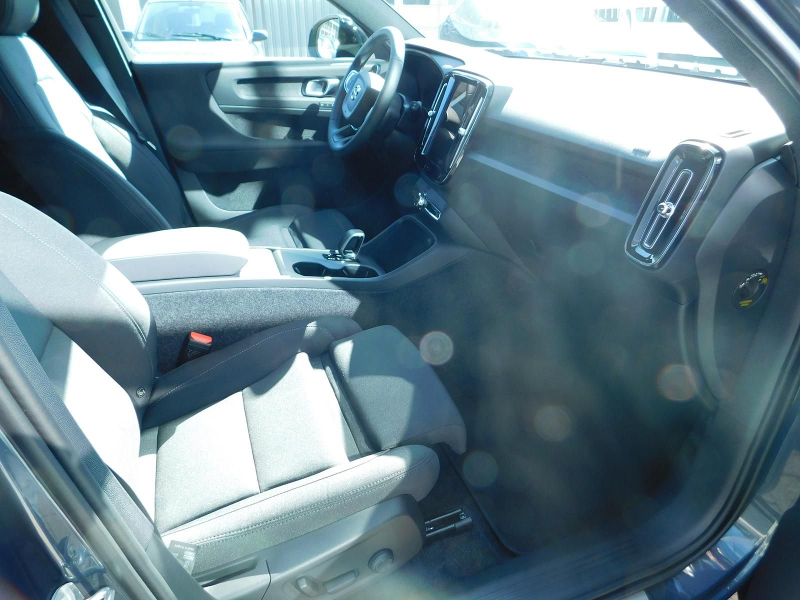 Fahrzeugabbildung Volvo EX40 Single Motor Ext. Range Plus Black Edition