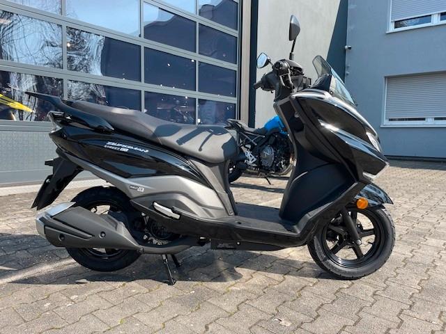 Suzuki Burgman Street 125 EX ++MY26++150,-€ Benzin++