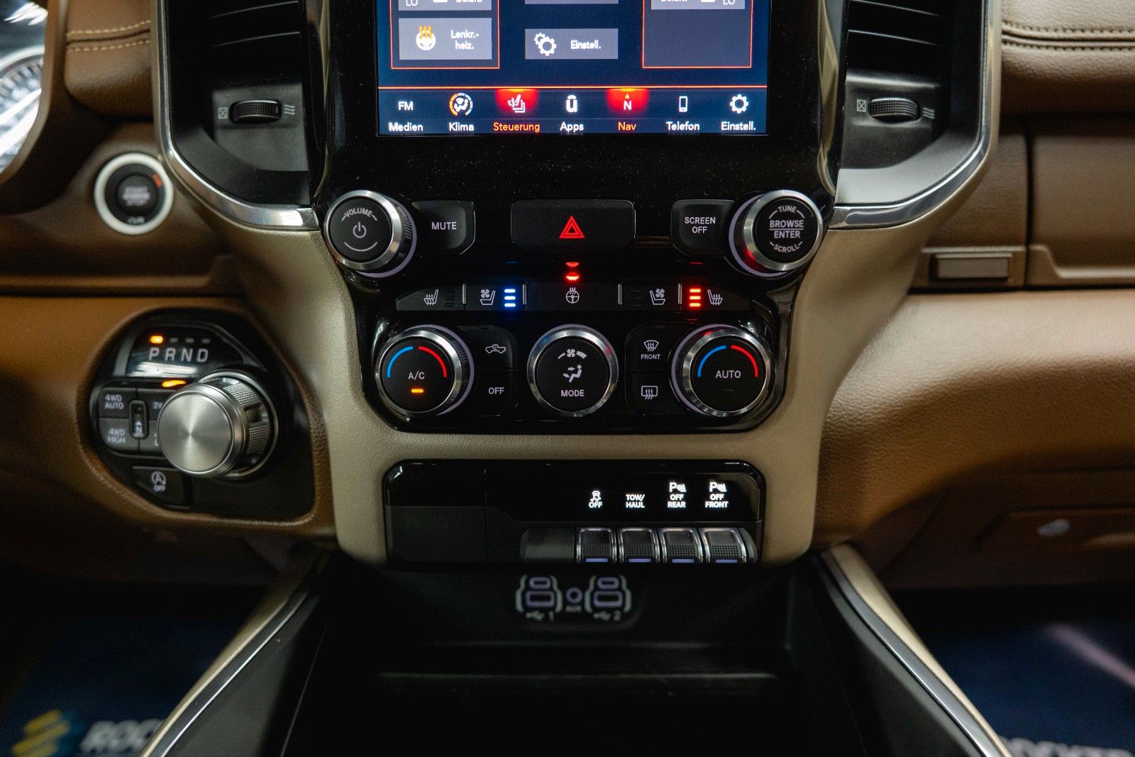Fahrzeugabbildung Dodge RAM 5.7 V8 HEMI 4x4 LARAMIE Limited Offroad LED