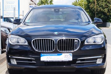 BMW 750 - 2
