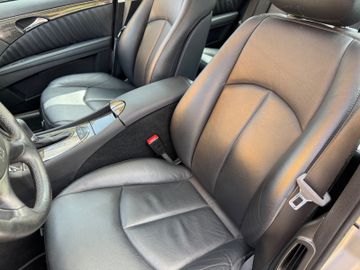 Mercedes E 280 - 9