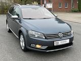 Volkswagen Passat Alltrack Var.4Motion 2.0 TDI DSG/NAVI/AHK - gebrauchte Volkswagen Passat Alltrack aus dem Jahr 2014