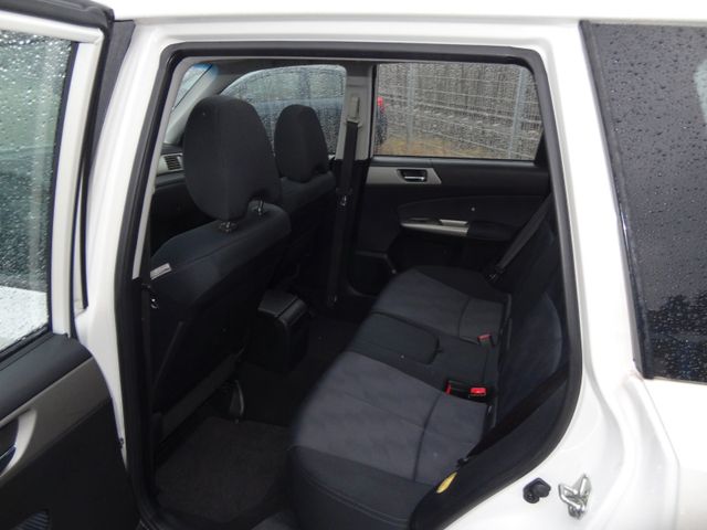 Fahrzeugabbildung Subaru Forester Comfort/4x4/Pano/AHK/Xenon/PDC/2.Hd/
