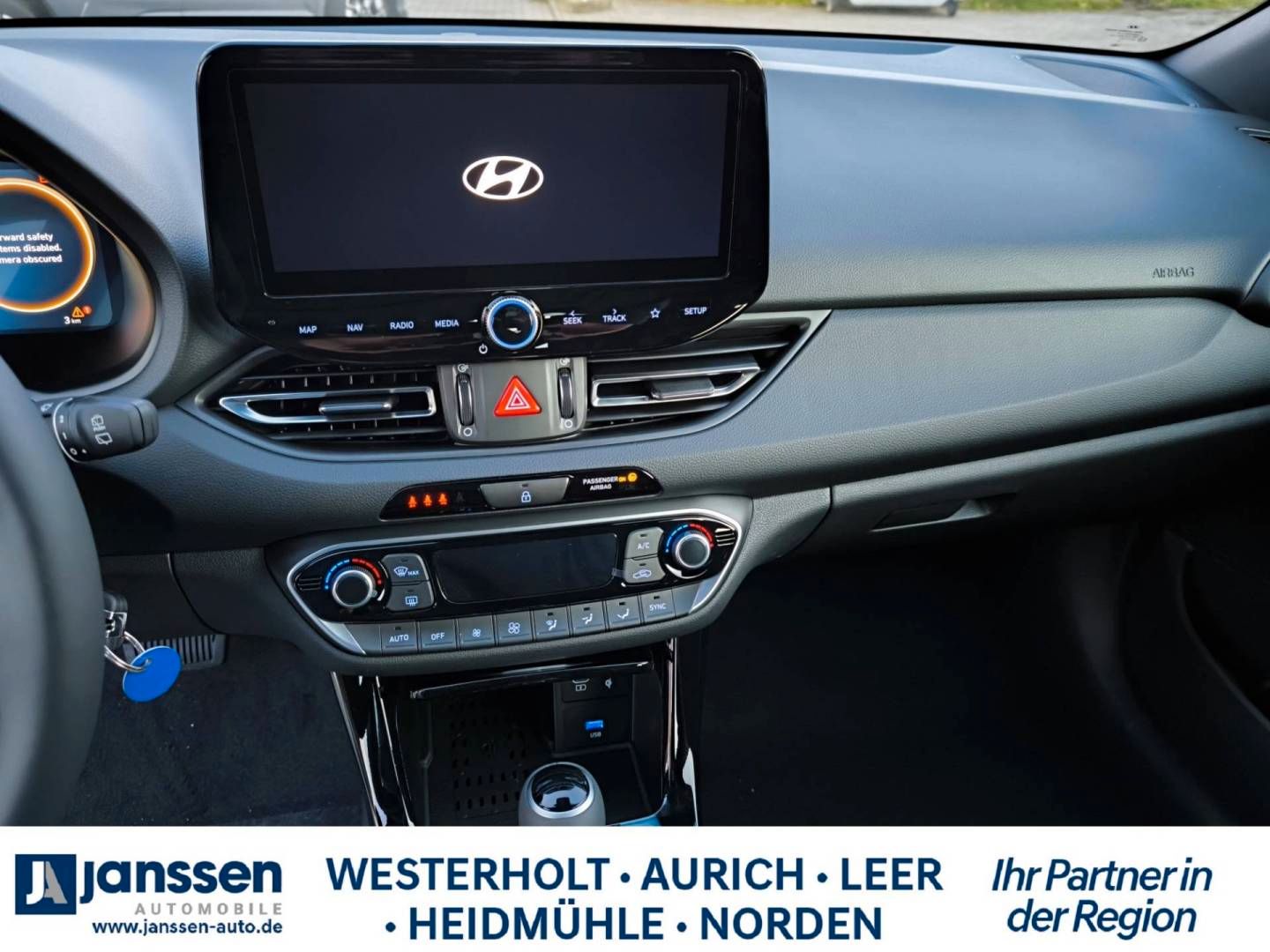 Fahrzeugabbildung Hyundai i30 Kombi ADVANTAGE