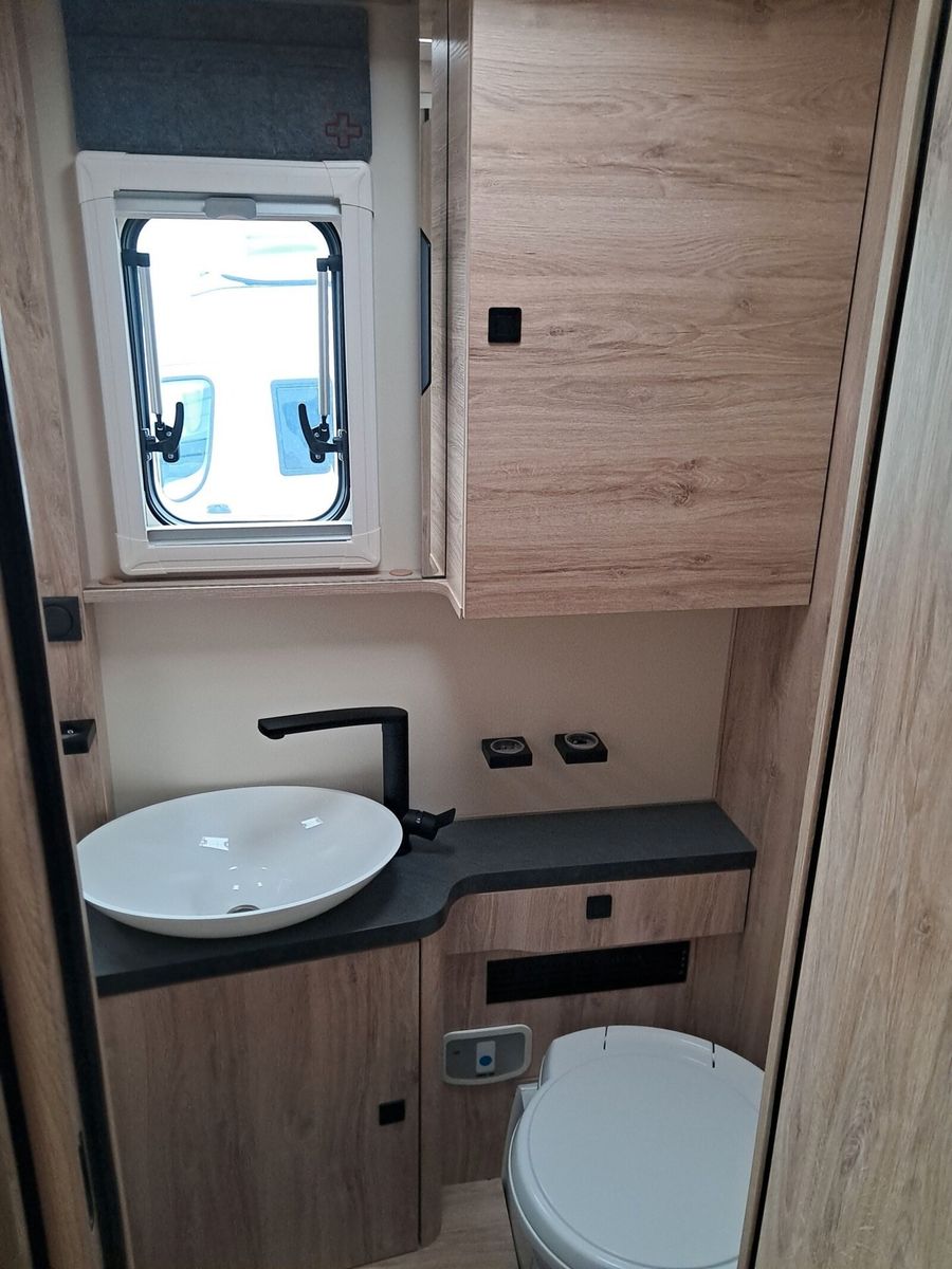 Fahrzeugabbildung Eura Mobil Profila T PT 726 EF Dörr 30 Jahre Sonderedition