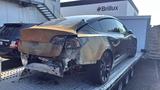 Tesla Model 3 Performance Brandschaden - Tesla: Unfallwagen
