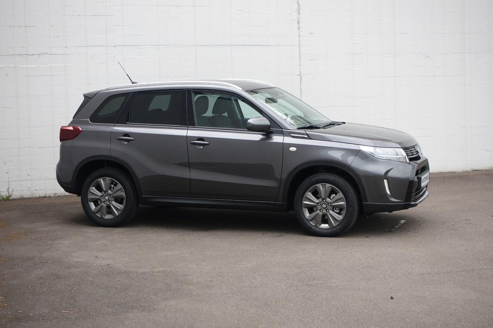 Fahrzeugabbildung Suzuki Vitara 1.4Hybrid Comfort AHK,Navi,SHZ,PD,Kamera