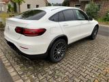 Mercedes-Benz GLC 200 4MATIC Coupé Autom. - AMG Line  - Mercedes-Benz GLC 200: Coupe