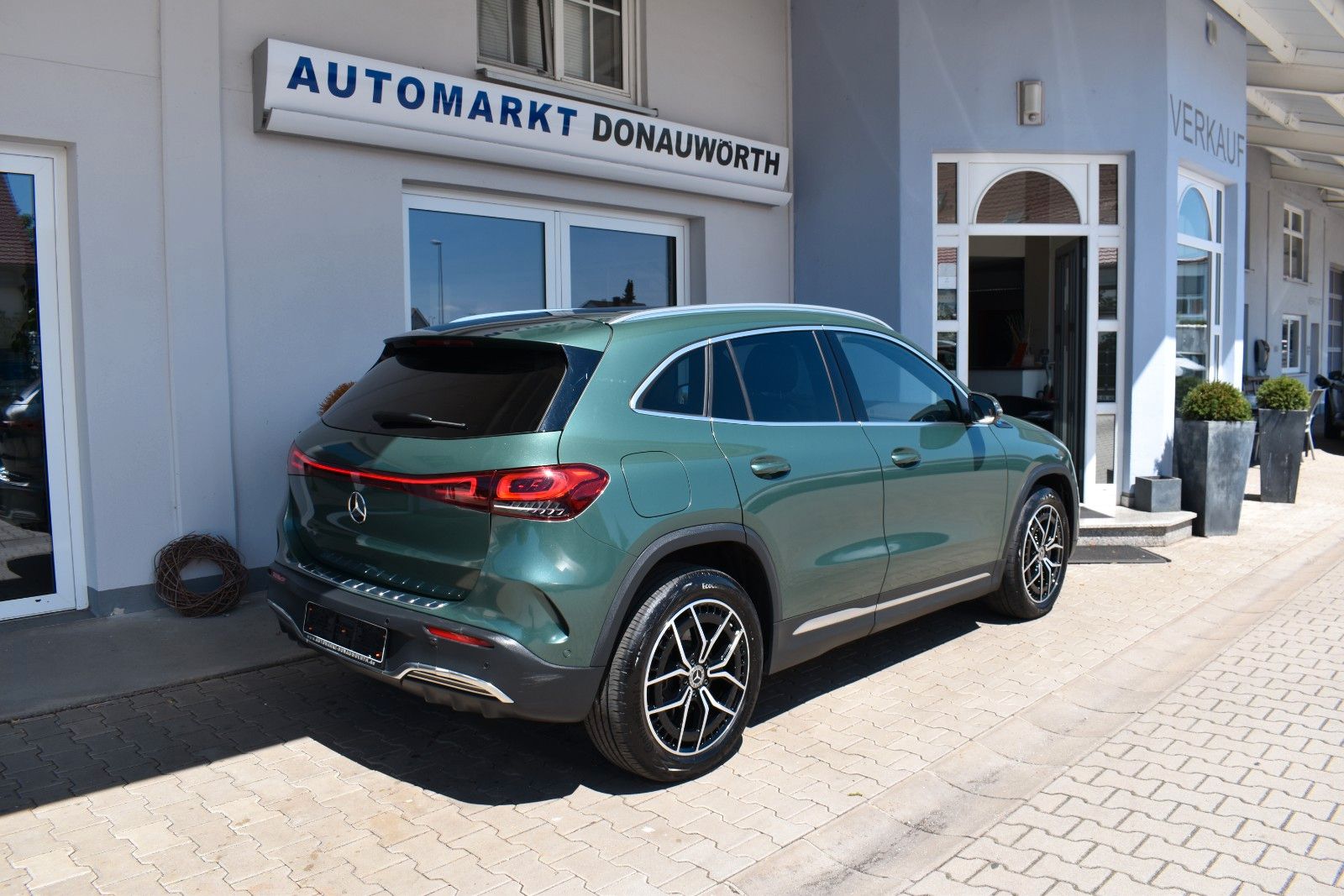 Mercedes-Benz EQA 250 AMG Line Navi PanoDach AHK Sitzhzg foto 6
