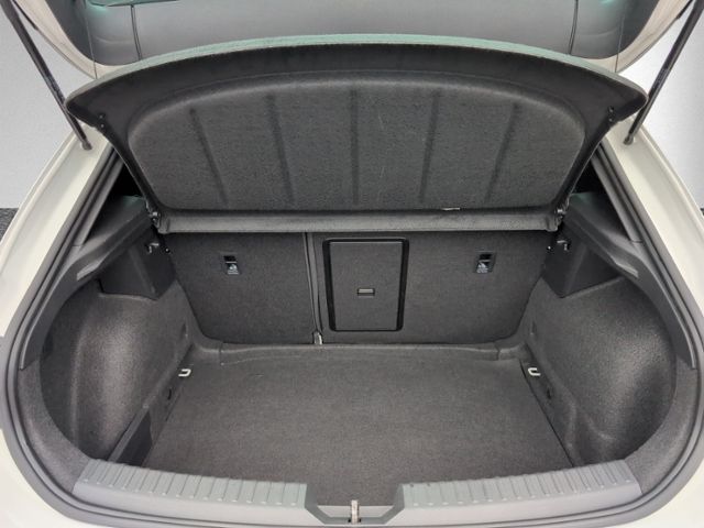 Leon 1.5 eTSI DSG LED+NAVI.+RFK+ACC+KEYLESS+DAB+