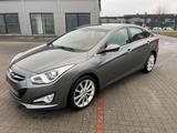 Hyundai i40 1.7 CRDi 100kW Style - Hyundai i40: Limousine