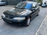 Opel vectra 1.6 Benzin *Klima*HU 11/26* - Opel Vectra aus 2001: 2.2