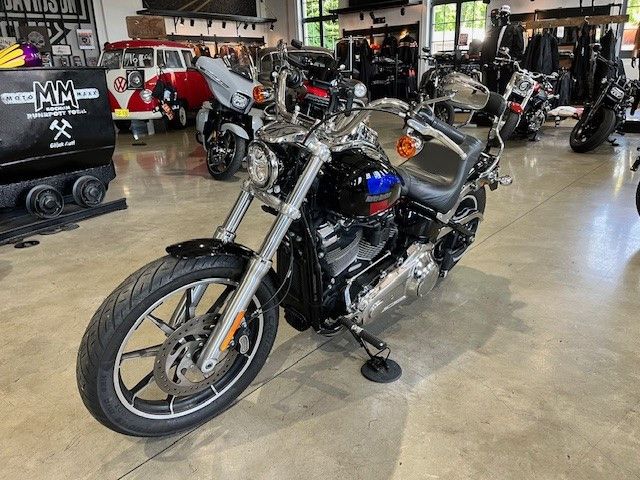 Fahrzeugabbildung Harley-Davidson Low Rider 107cui mit Miller Edelstahl Auspuff