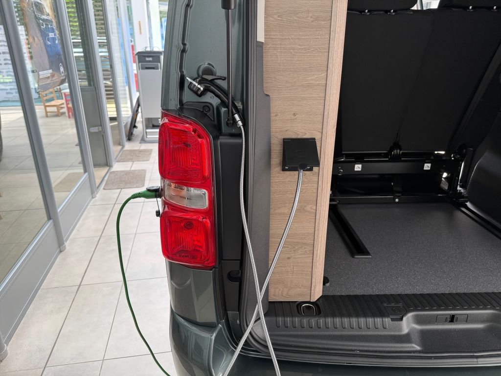 Fahrzeugabbildung Citroën Spacetourer Holidays Diesel 180 Autm. Paket Max
