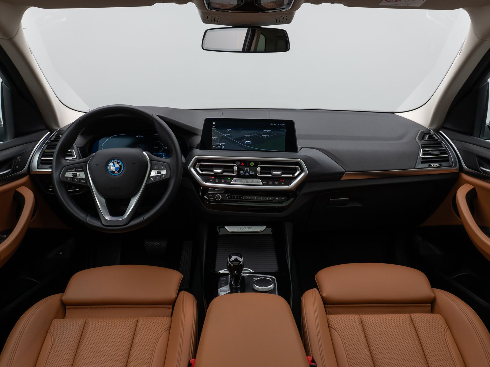 Fahrzeugabbildung BMW X3 xD30e Panorama Kamera DAB AHK DrivingAssist