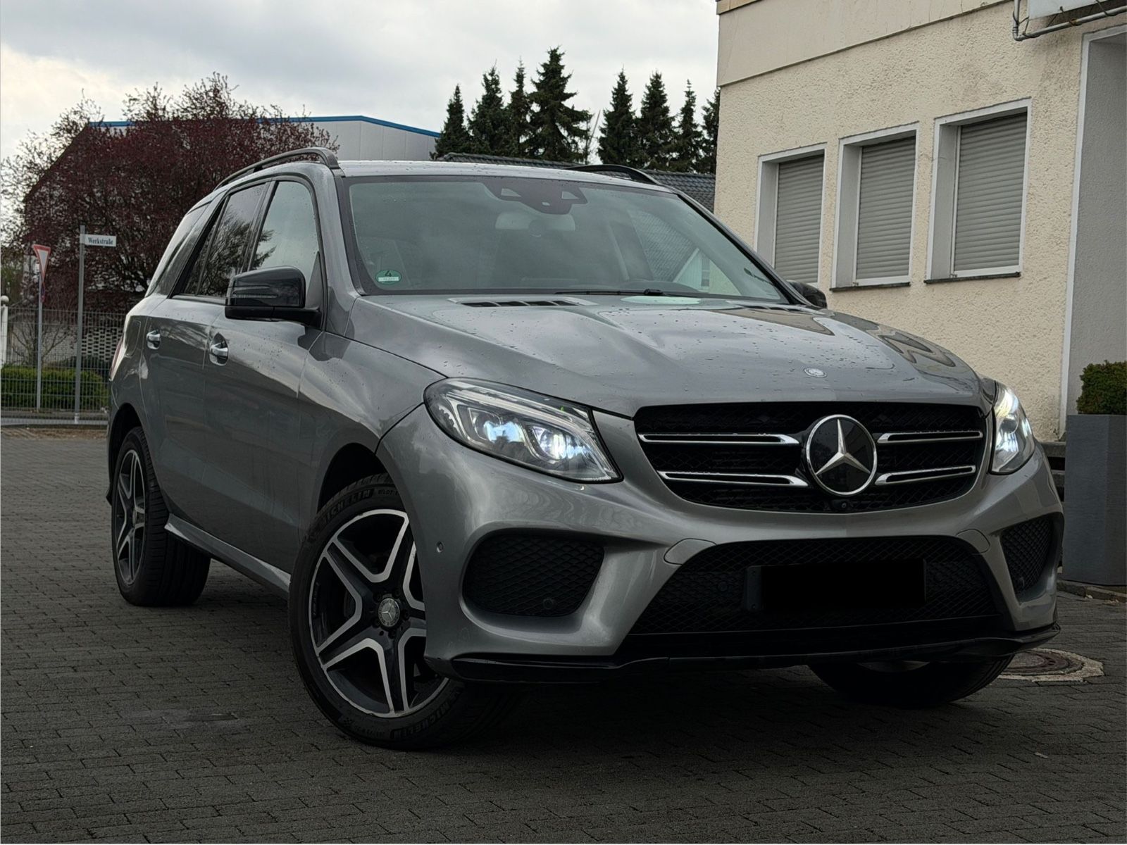 MERCEDES-BENZ GLE 350d 4Matic ; 9G-Tronic ; AMG Line ; TÜV Neu