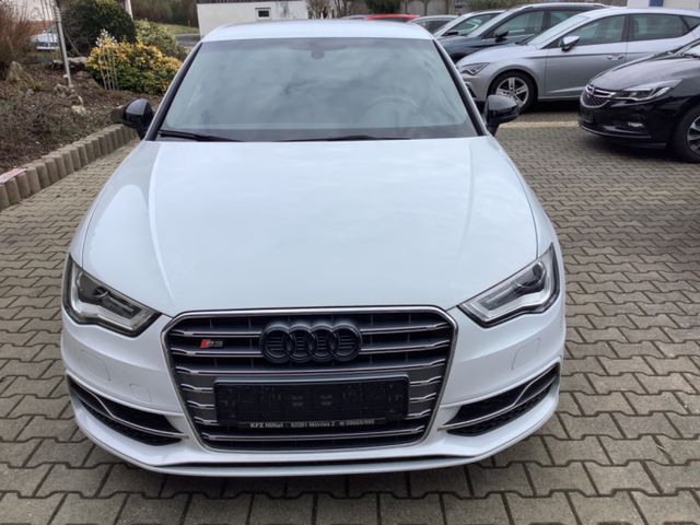 Audi S3 2.0 TFSI quattro,NAVI,Xenon,SHZ,GRA,Garantie