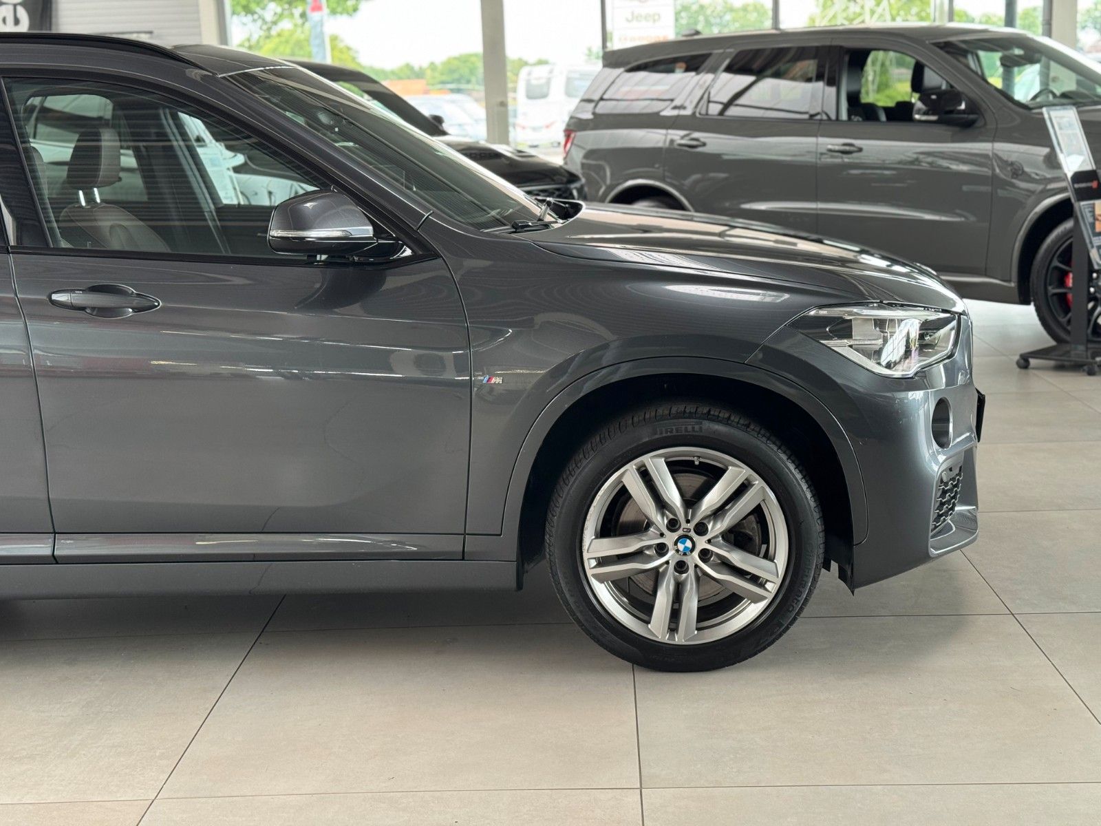 Fahrzeugabbildung BMW X1 xDrive 2.0i M Sport   "Leder PANO Kamera"