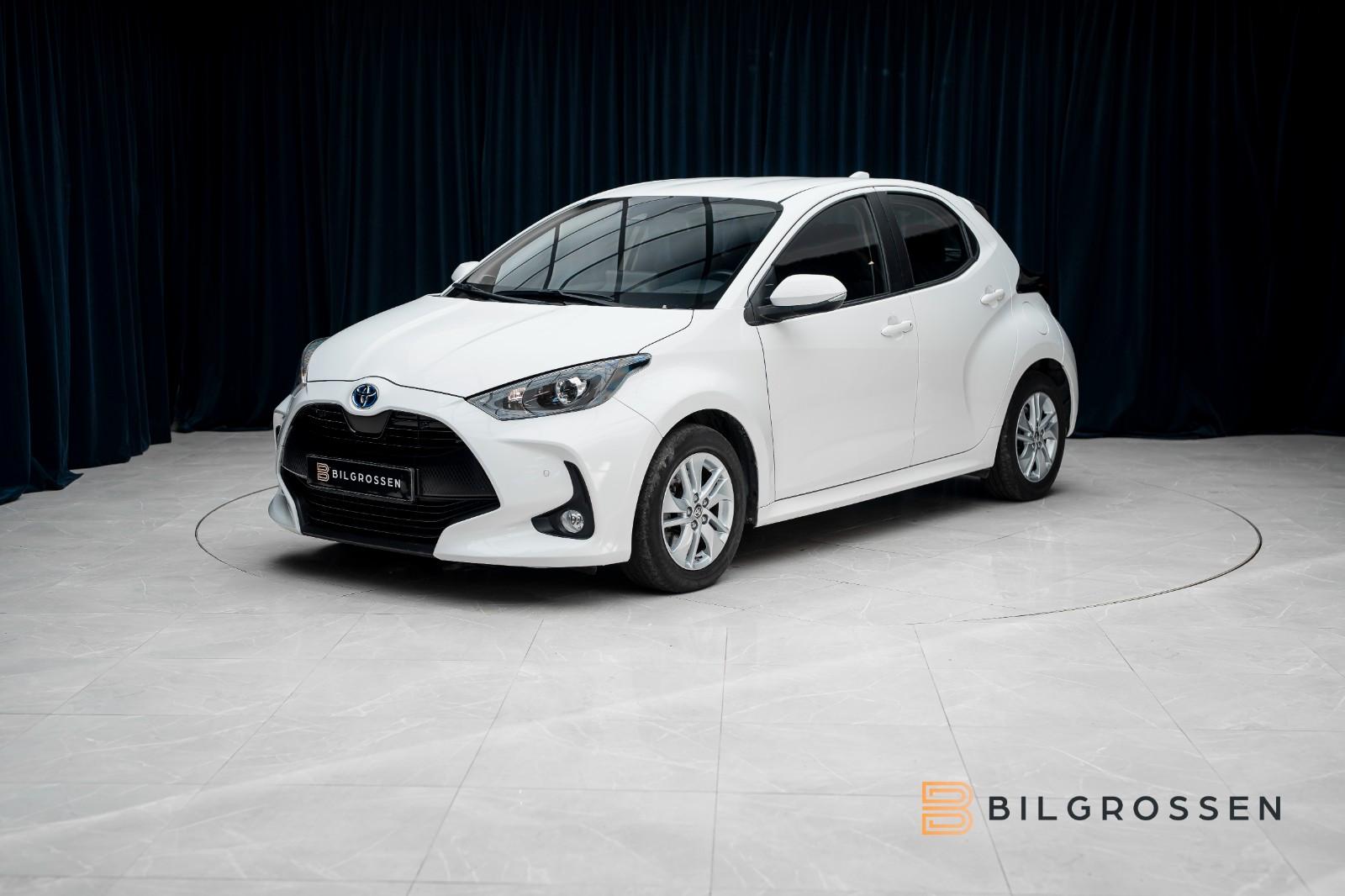 Toyota Yaris Hybrid CVT Active Camera Adp Cruise