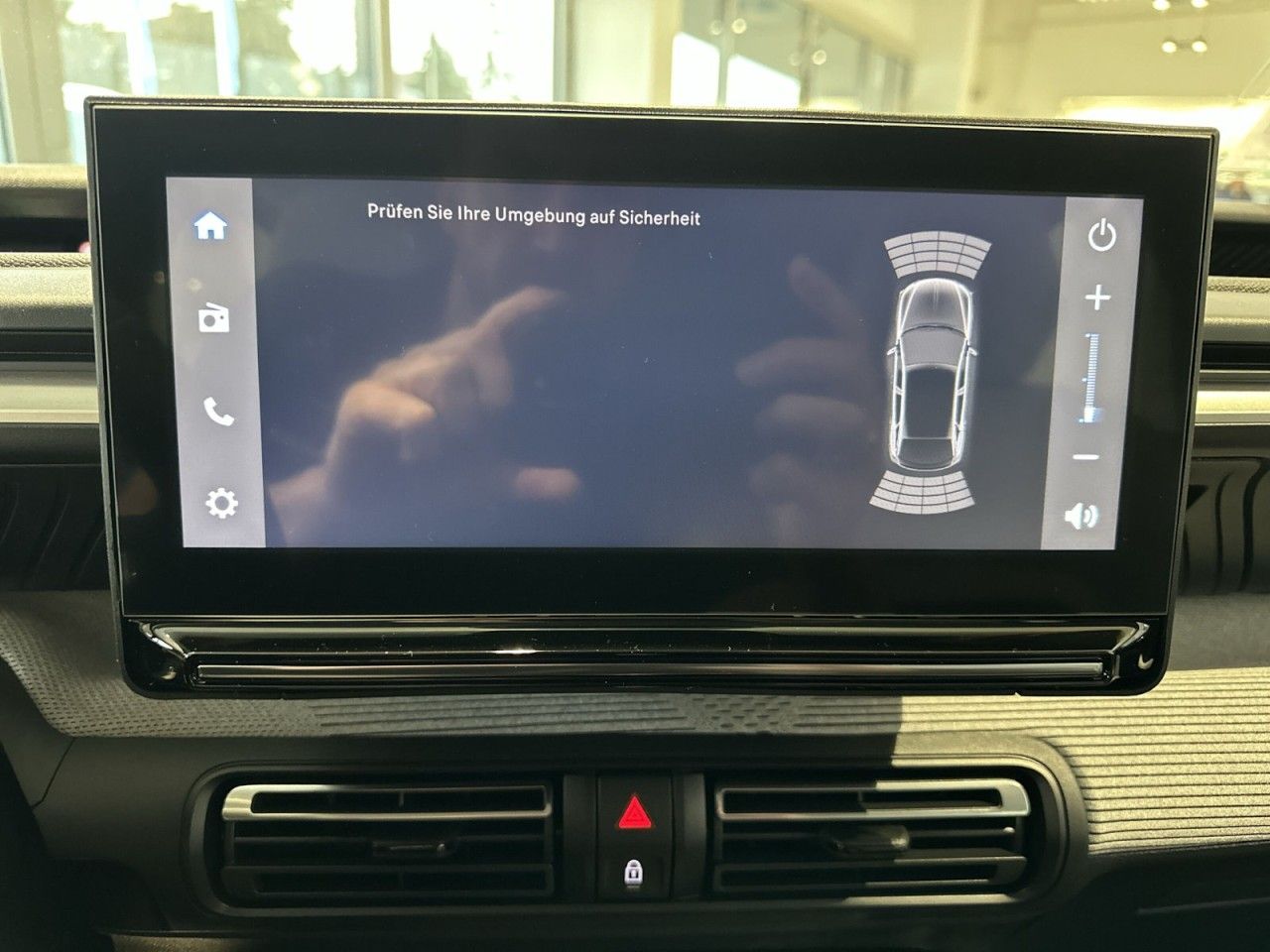 Fahrzeugabbildung Citroën C3 Hybrid 110 Plus