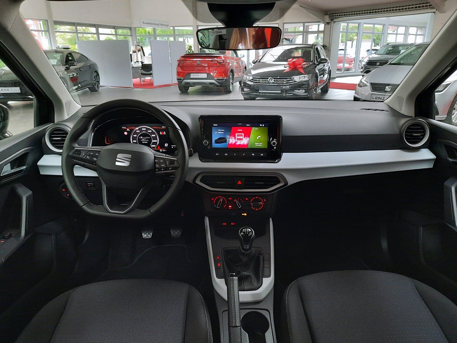 Fahrzeugabbildung SEAT Arona Style TSI *AHK*LED*Sitzhzg*PDC*FullLink*