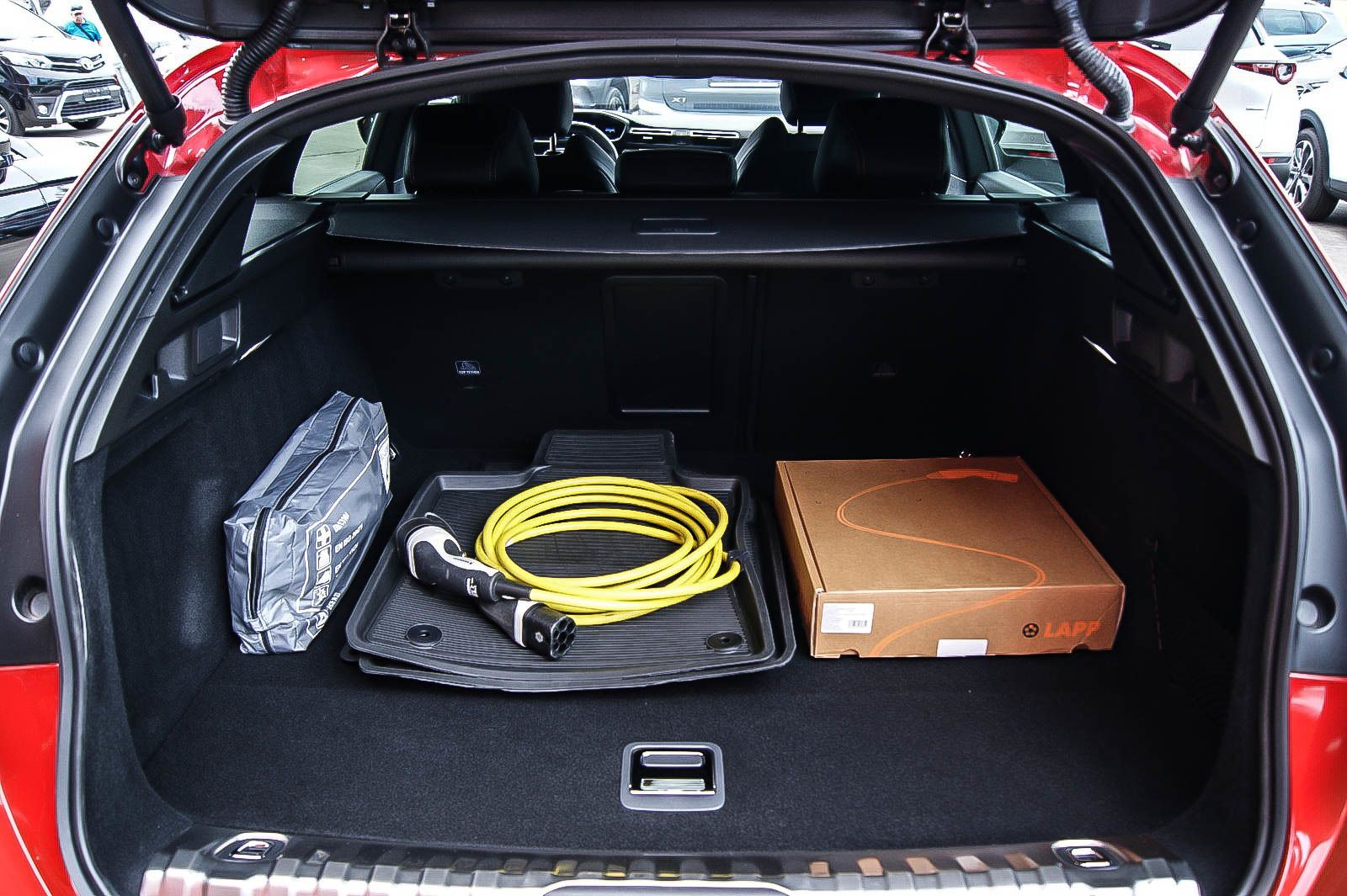 Fahrzeugabbildung Peugeot 508 SW Hybrid 225 Allure NEUES MODELL ANHZV LED