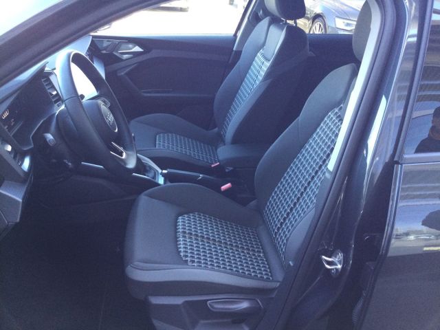 A1 Sportback Advanced 25 TFSI,LED,Carplay,GRA