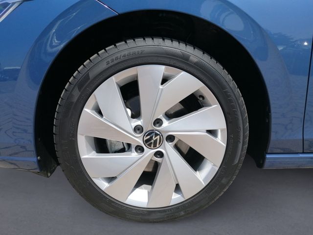 Golf VIII 1.5 TSI Life PANO+LED+17"+
