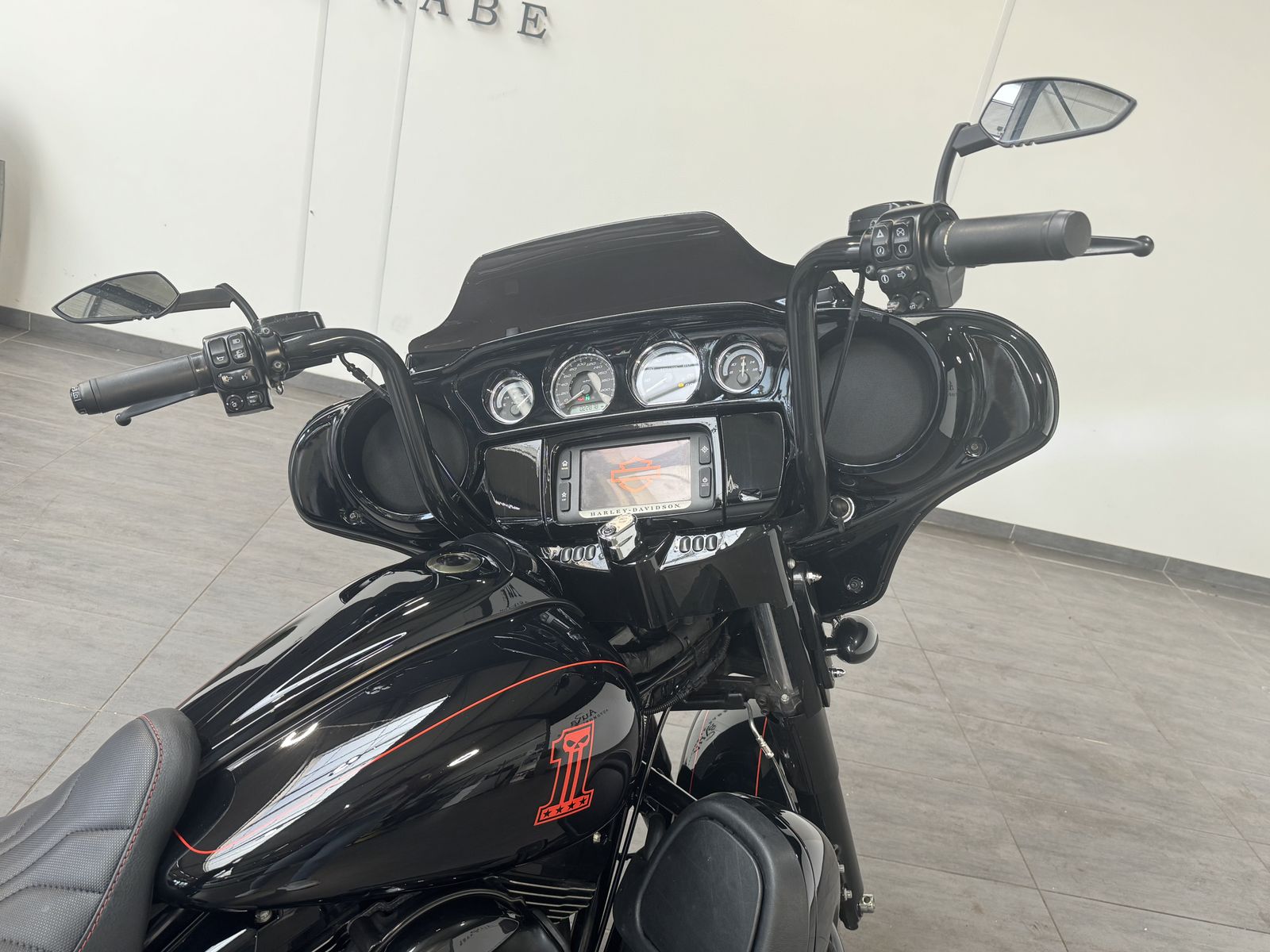 Fahrzeugabbildung Harley-Davidson Street Glide 103 Bagger CVO Heck NAV+LED+TEMPOMA