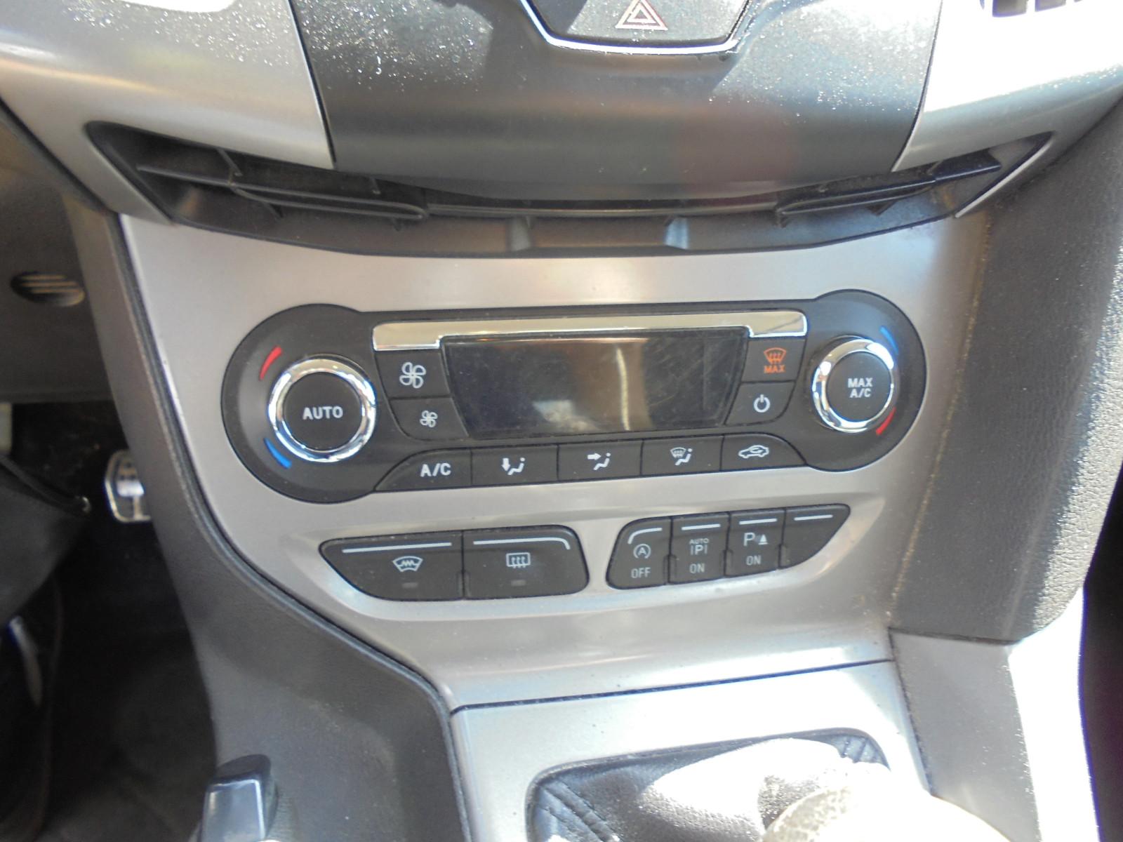 Ford Focus 2013 — photo 6