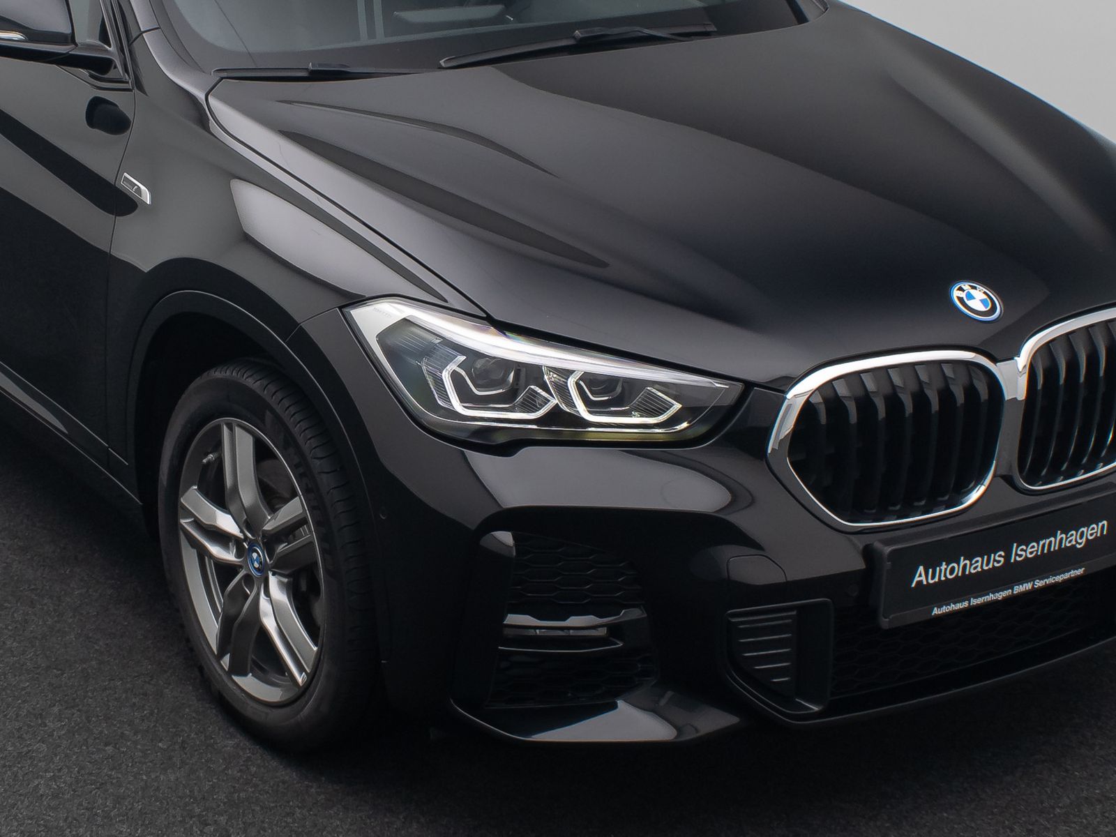 Fahrzeugabbildung BMW X1 xD25e M Sport Navi LED DAB GeschwindigReg 18"