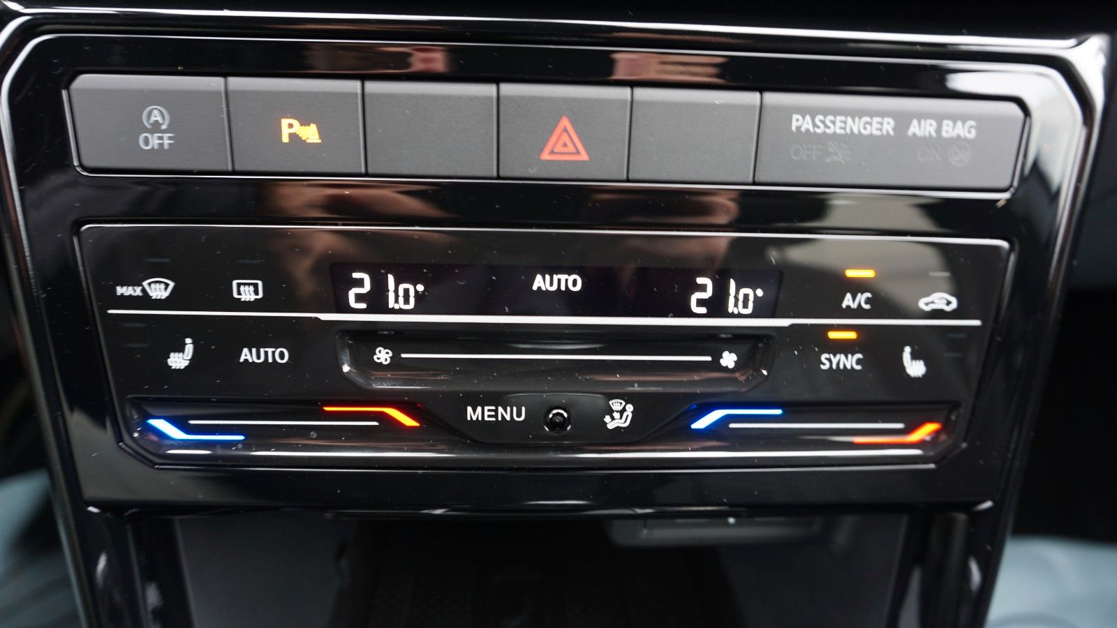 Fahrzeugabbildung Volkswagen T-Cross R-Line Navi,LED,ACC,Apple CarPlay