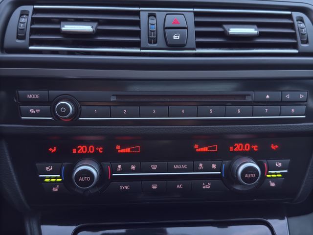 BMW 520 d xDrive Touring*PANO*LED*NAVI*HUD*KAMERA